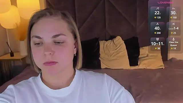 Snapshot of TataArdent chatting on 01/25/25, 02:26 TataArdent online show from 01/25/25, 02:26