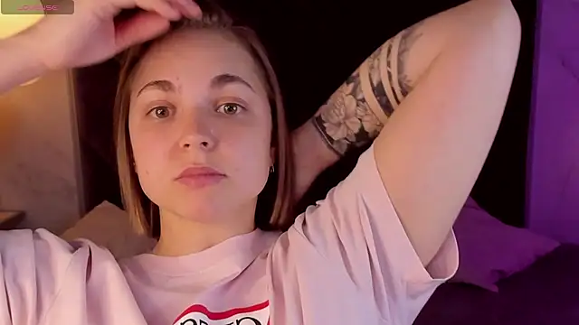 Snapshot of TataArdent chatting on 02/11/25, 08:42 TataArdent online show from 02/11/25, 08:42