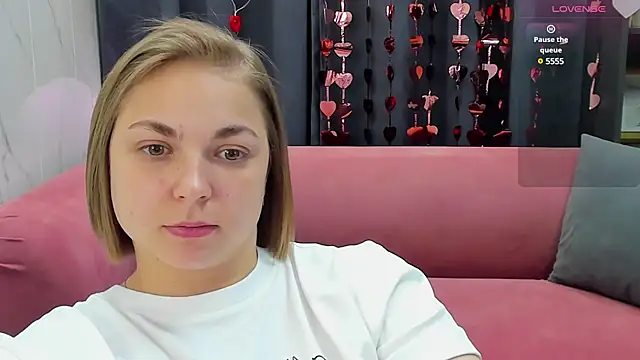 Snapshot of TataArdent chatting on 02/14/25, 11:31 TataArdent online show from 02/14/25, 11:31