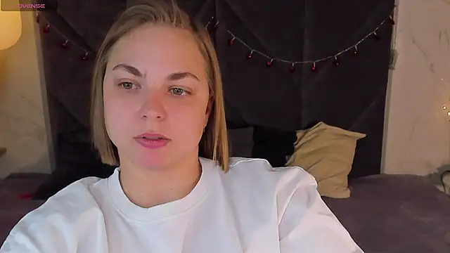 Snapshot of TataArdent chatting on 02/20/25, 08:36 TataArdent online show from 02/20/25, 08:36