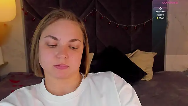 Snapshot of TataArdent chatting on 02/20/25, 11:43 TataArdent online show from 02/20/25, 11:43