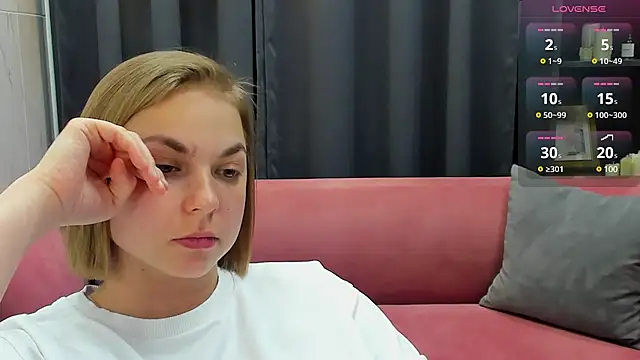 Snapshot of TataArdent chatting on 02/22/25, 02:50 TataArdent online show from 02/22/25, 02:50