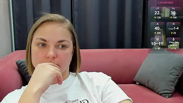 Snapshot of TataArdent chatting on 02/25/25, 02:25 TataArdent online show from 02/25/25, 02:25