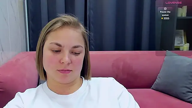 Snapshot of TataArdent chatting on 03/01/25, 02:26 TataArdent online show from 03/01/25, 02:26