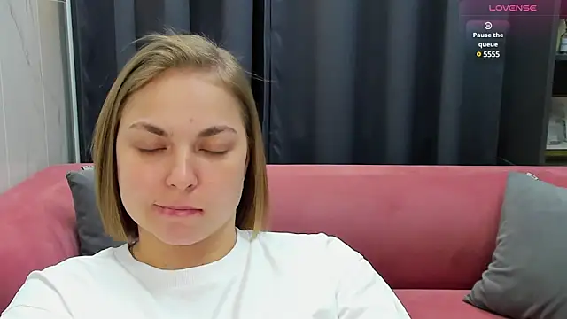 Snapshot of TataArdent chatting on 03/11/25, 11:26 TataArdent online show from 03/11/25, 11:26