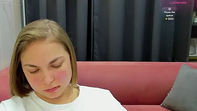 Snapshot of TataArdent chatting on 03/12/25, 02:30 TataArdent online show from 03/12/25, 02:30