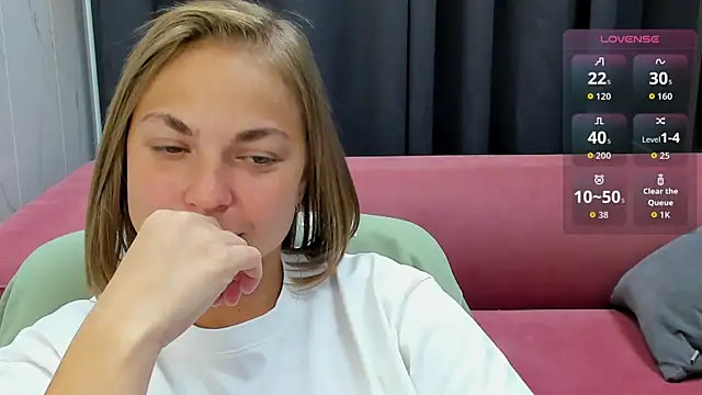 Snapshot of TataArdent chatting on 10/03/25, 08:39 TataArdent online show from 10/03/25, 08:39