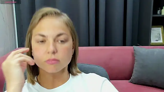 Snapshot of TataArdent chatting on 10/23/25, 08:51 TataArdent online show from 10/23/25, 08:51