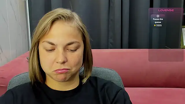 Snapshot of TataArdent chatting on 10/25/25, 08:36 TataArdent online show from 10/25/25, 08:36