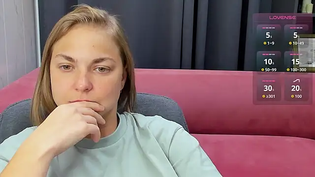 Snapshot of TataArdent chatting on 10/30/25, 08:20 TataArdent online show from 10/30/25, 08:20