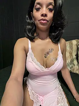 Rakiyahcharms online show from 06/06/26, 01:16