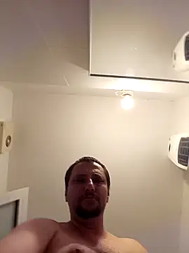 Snapshot of Miki20677 chatting on 10/20/25, 06:52 Miki20677 online show from 10/20/25, 06:52