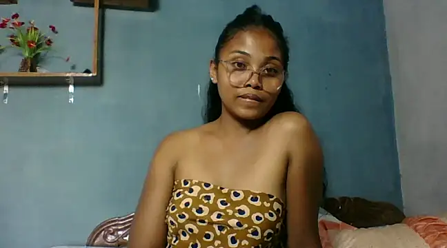 Snapshot of naya86 chatting on 02/08/25, 12:50 naya86 online show from 02/08/25, 12:50