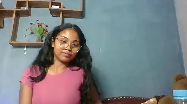 Snapshot of naya86 chatting on 02/20/25, 12:36 naya86 online show from 02/20/25, 12:36