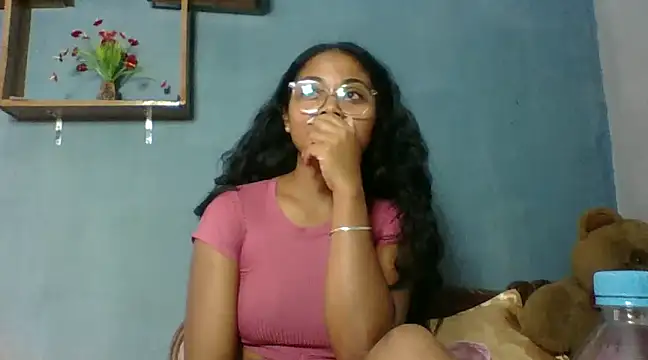 Snapshot of naya86 chatting on 02/21/25, 08:18 naya86 online show from 02/21/25, 08:18