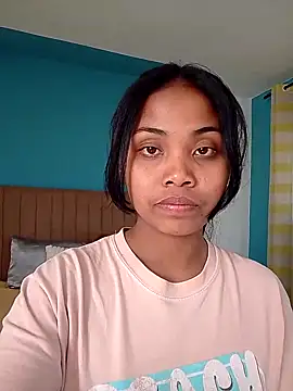 Snapshot of naya86 chatting on 09/13/25, 10:59 naya86 online show from 09/13/25, 10:59