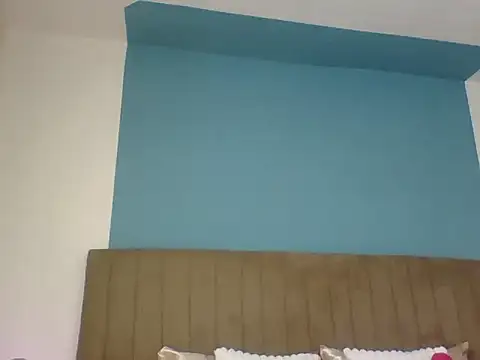 Snapshot of naya86 chatting on 09/29/25, 11:37 naya86 online show from 09/29/25, 11:37