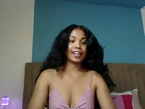 Snapshot of naya86 chatting on 10/04/25, 10:46 naya86 online show from 10/04/25, 10:46