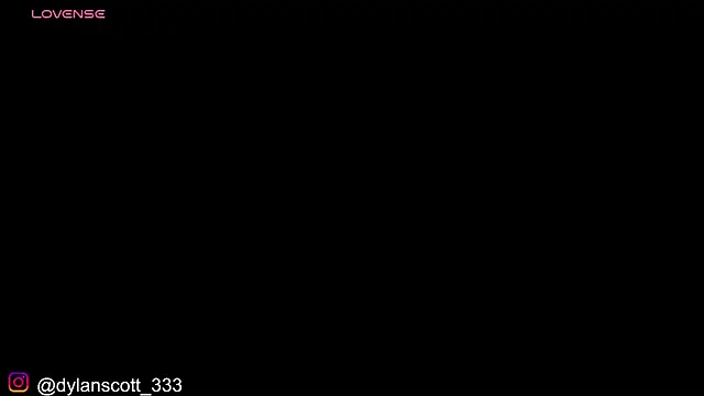 dylanscott  online show from 03/13/25, 09:37