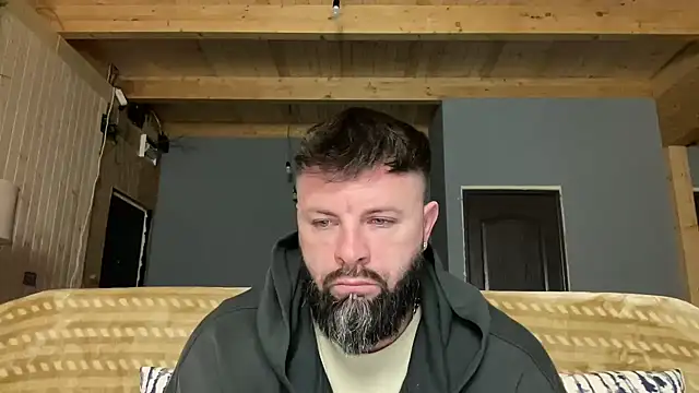 Snapshot of AlphaSparks chatting on 11/01/25, 04:14 AlphaSparks online show from 11/01/25, 04:14