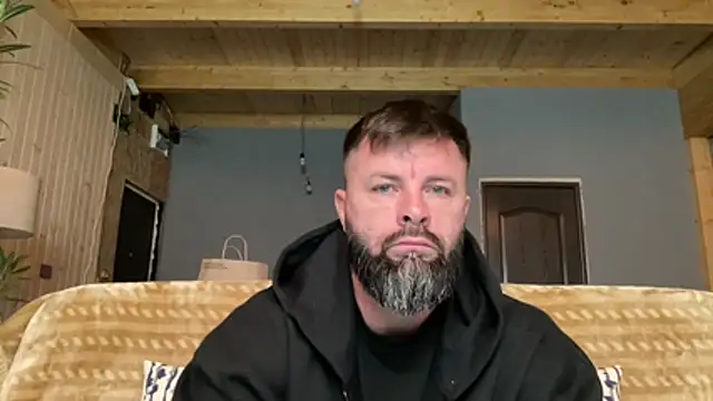 Snapshot of AlphaSparks chatting on 11/03/25, 03:52 AlphaSparks online show from 11/03/25, 03:52