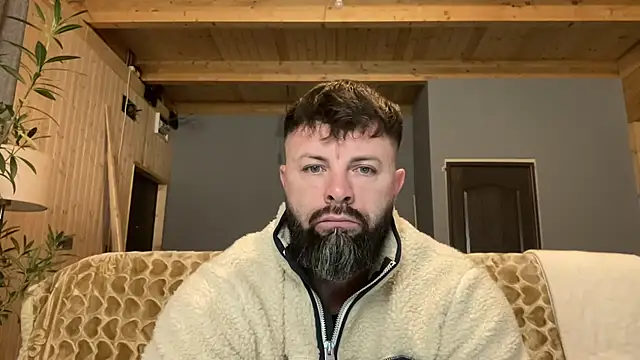 Snapshot of AlphaSparks chatting on 11/21/25, 03:49 AlphaSparks online show from 11/21/25, 03:49