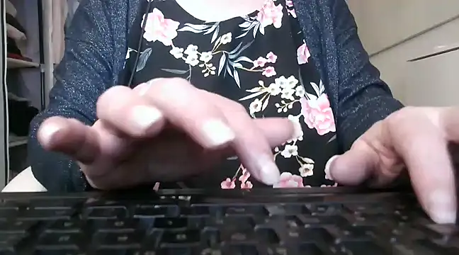 heidi60 online show from 02/24/25, 08:27