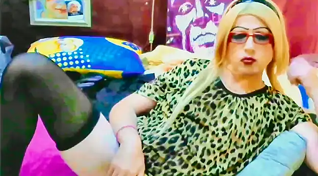 Goldeena online show from 01/24/25, 01:45