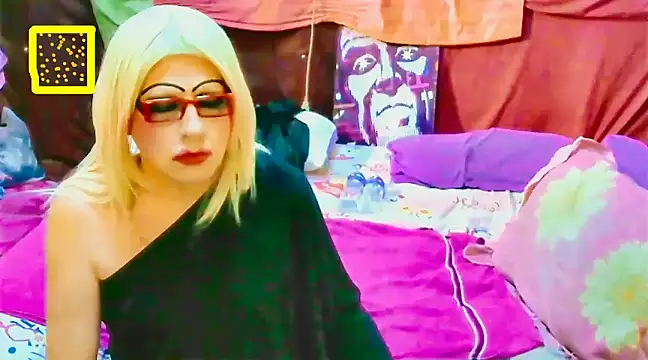 Goldeena online show from 03/09/25, 10:41