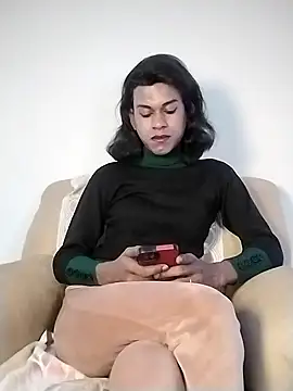 Snapshot of Nisha555 chatting on 11/07/25, 04:40 Nisha555 online show from 11/07/25, 04:40