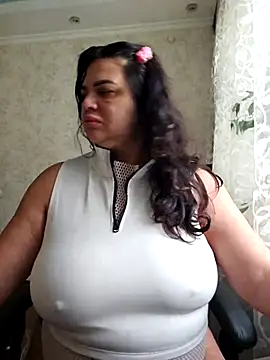 littleRikka online show from 10/12/25, 07:29