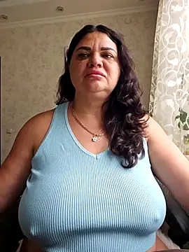 littleRikka online show from 10/28/25, 07:34