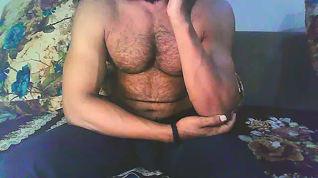 Snapshot of Vbestshow chatting on 10/15/25, 07:08 Vbestshow online show from 10/15/25, 07:08