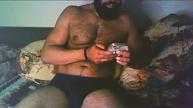 Snapshot of Vbestshow chatting on 10/23/25, 11:24 Vbestshow online show from 10/23/25, 11:24