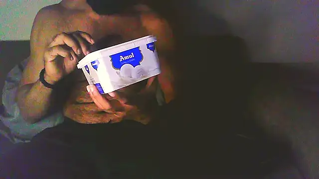 Snapshot of Vbestshow chatting on 11/09/25, 06:06 Vbestshow online show from 11/09/25, 06:06