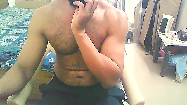 Snapshot of Vbestshow chatting on 11/12/25, 05:57 Vbestshow online show from 11/12/25, 05:57