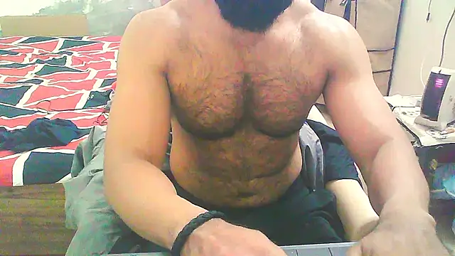 Snapshot of Vbestshow chatting on 11/26/25, 12:06 Vbestshow online show from 11/26/25, 12:06