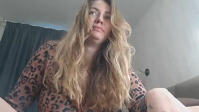 Snapshot of xxkristinaxx chatting on 12/01/25, 08:52 xxkristinaxx online show from 12/01/25, 08:52