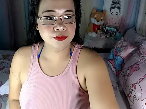 Snapshot of hersheykisses07 chatting on 10/21/25, 02:12 hersheykisses07 online show from 10/21/25, 02:12