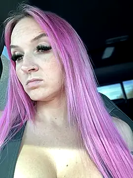 Snapshot of _Rapunzel_ chatting on 11/17/25, 06:57 Rapunzel online show from 11/17/25, 06:57