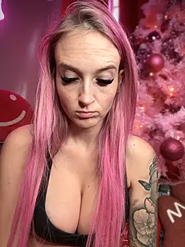 Snapshot of _Rapunzel_ chatting on 11/26/25, 08:43 Rapunzel online show from 11/26/25, 08:43