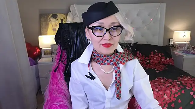 Snapshot of RoxalanaStar chatting on 03/22/26, 08:23 RoxalanaStar online show from 03/22/26, 08:23