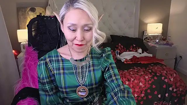 Snapshot of RoxalanaStar chatting on 03/29/26, 11:16 RoxalanaStar online show from 03/29/26, 11:16
