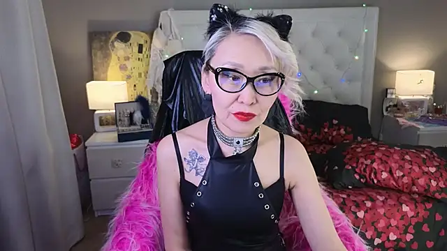 Snapshot of RoxalanaStar chatting on 04/01/26, 08:50 RoxalanaStar online show from 04/01/26, 08:50