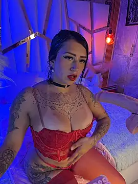 Snapshot of Tattooed_spittingdoll chatting on 04/07/26, 11:43 Tattooed spittingdoll online show from 04/07/26, 11:43