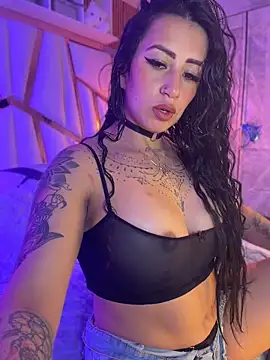 Snapshot of Tattooed_spittingdoll chatting on 06/10/26, 11:31 Tattooed spittingdoll online show from 06/10/26, 11:31