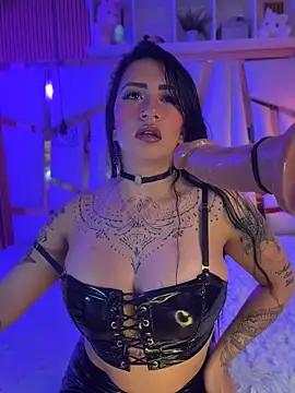 Snapshot of Tattooed_spittingdoll chatting on 06/13/26, 12:30 Tattooed spittingdoll online show from 06/13/26, 12:30