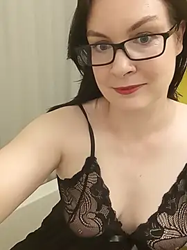 DesreRose online show from 06/11/26, 10:41