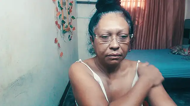 Snapshot of CindyClimax chatting on 09/20/25, 05:14 CindyClimax online show from 09/20/25, 05:14