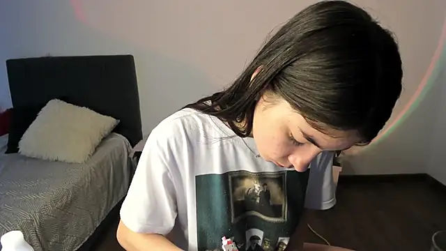 SarahLee  online show from 01/23/25, 01:13